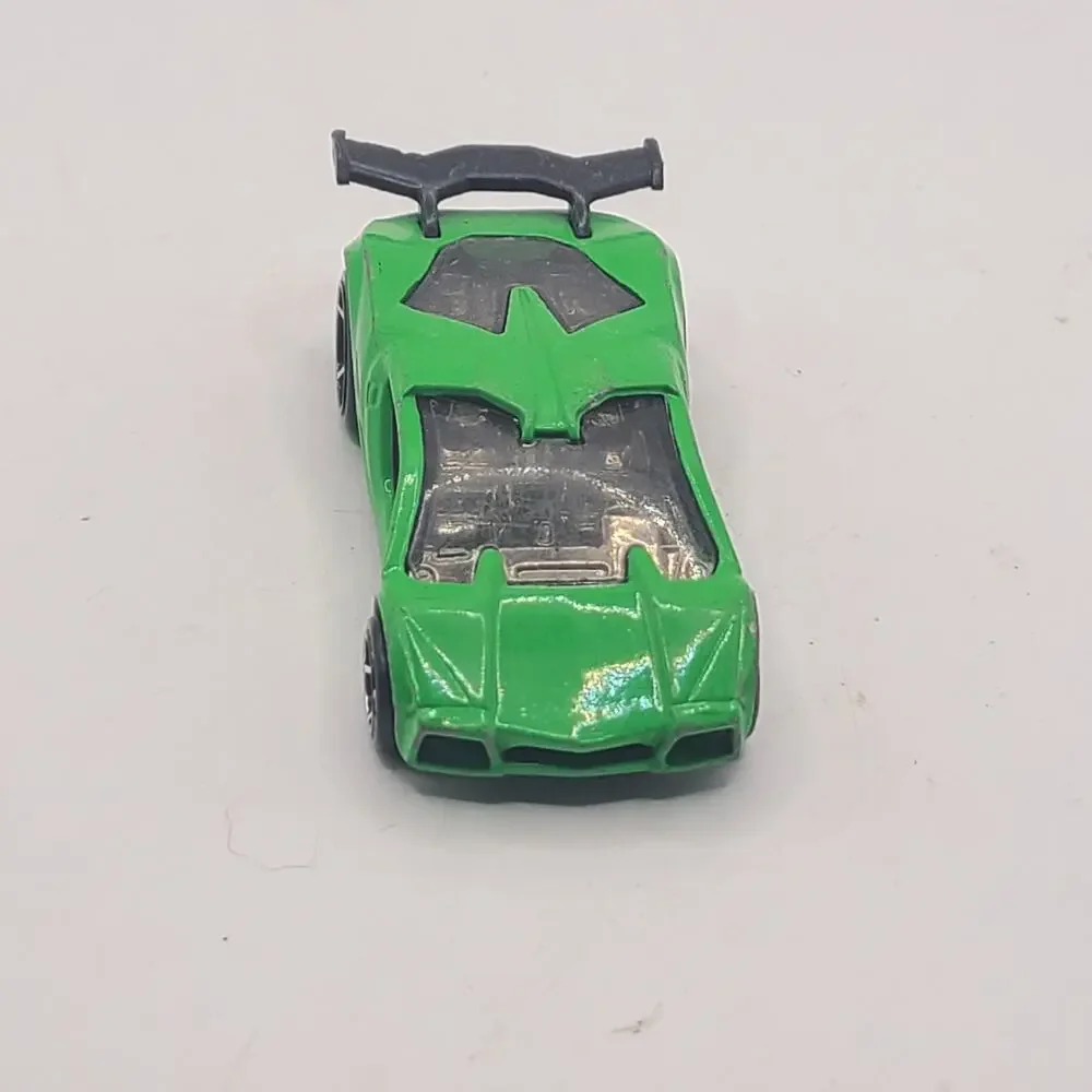 Hot Wheels Green Impavido 1 1:64 Scale Diecast Toy Car